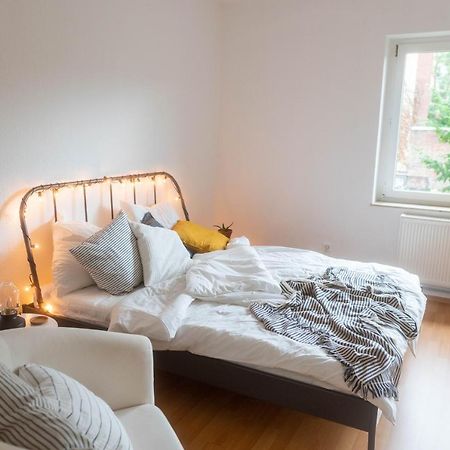 ארפורט Grosse 3 Zimmer Wohnung Mit Netflix In Zentraler Lage מראה חיצוני תמונה